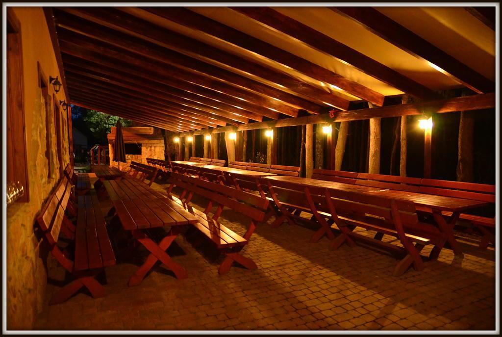 Lesny Zakatek Bed & Breakfast Smardzewice Exterior photo